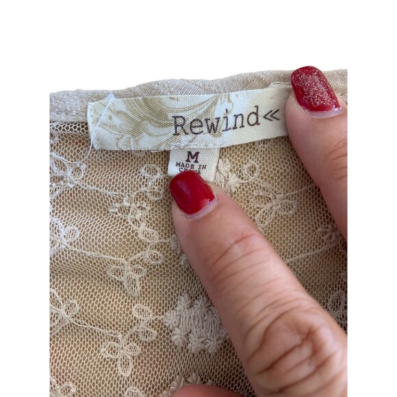 🍒 2/$20 🍒 Cream Medium Blouse with Lace and Embroidery - Picture 5 of 6